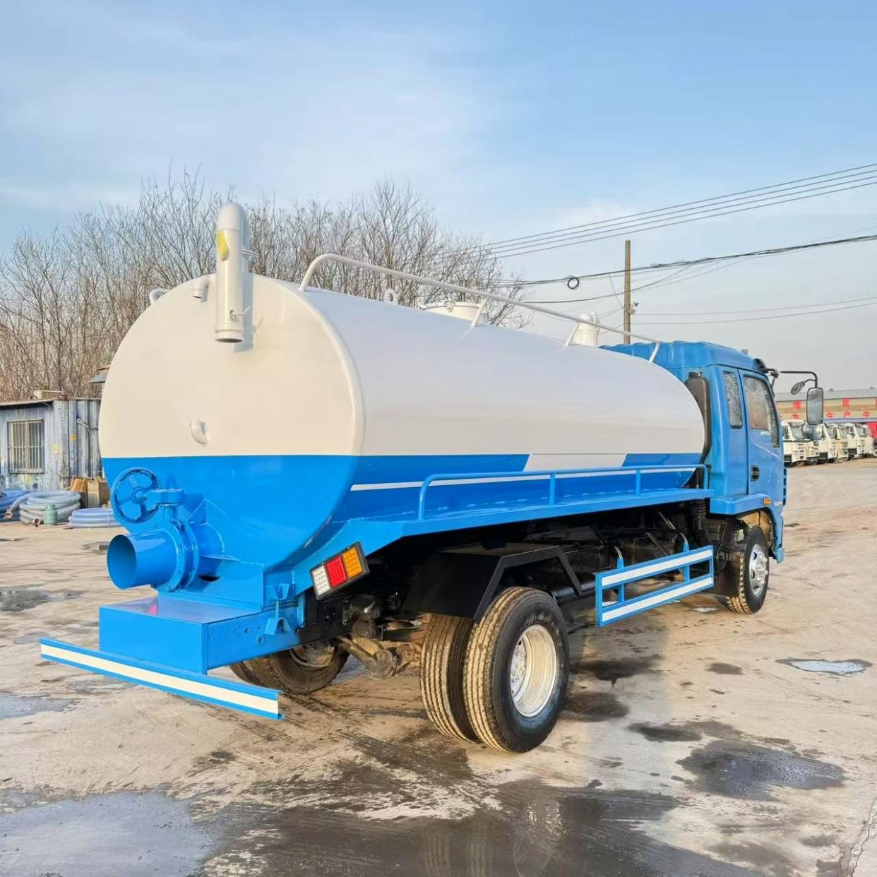 吸糞車與吸污車 現(xiàn)代環(huán)衛(wèi)設備的關鍵角色