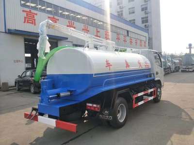 國六5方東風小多利卡吸糞車與吸污車 高效環保的城市清潔解決方案